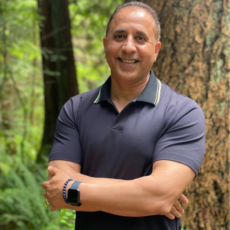 Sakwinder Narwal - Visionary Founder &amp; CEO of VANA Health, Pioneering  Image