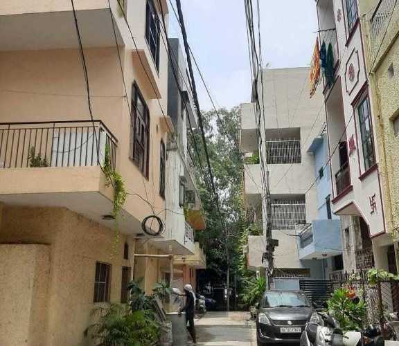 flats in Janakpuri Delhi